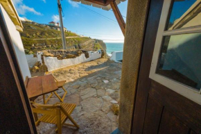 Private, romantic and cozy Room in Azenhas do Mar